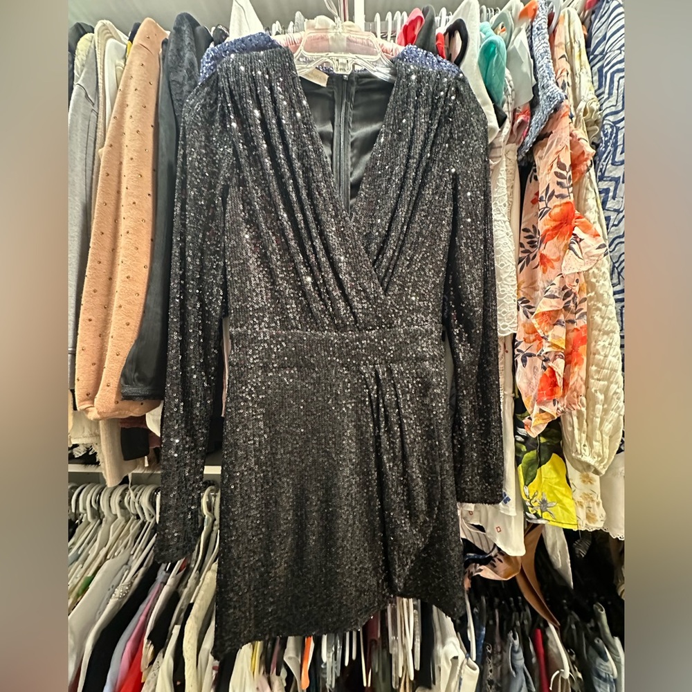 Beautiful sequins black dress